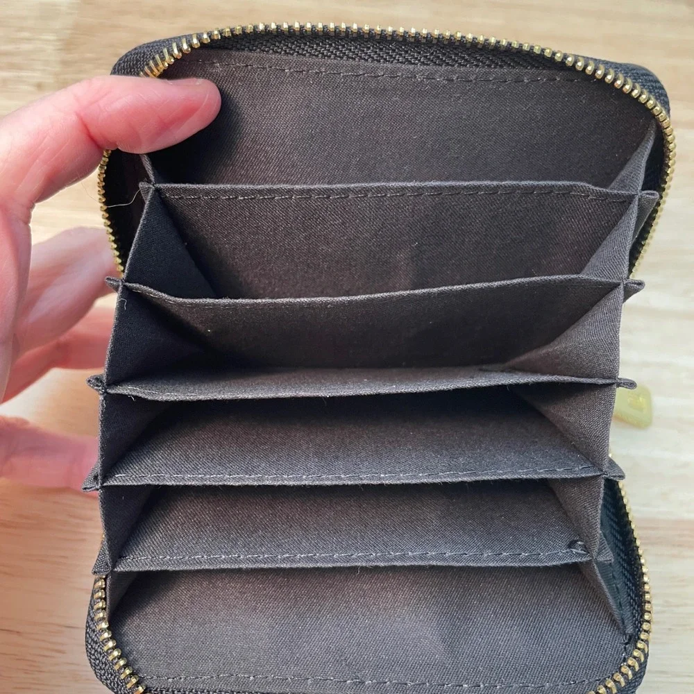 Laundry by Shelli Segal Black Pebbled Bifold Wallet Gold‎ Hardware New No Tags